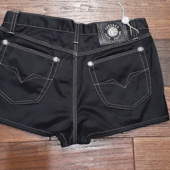 Versace Vintage Shorts - Picture 11 of 11
